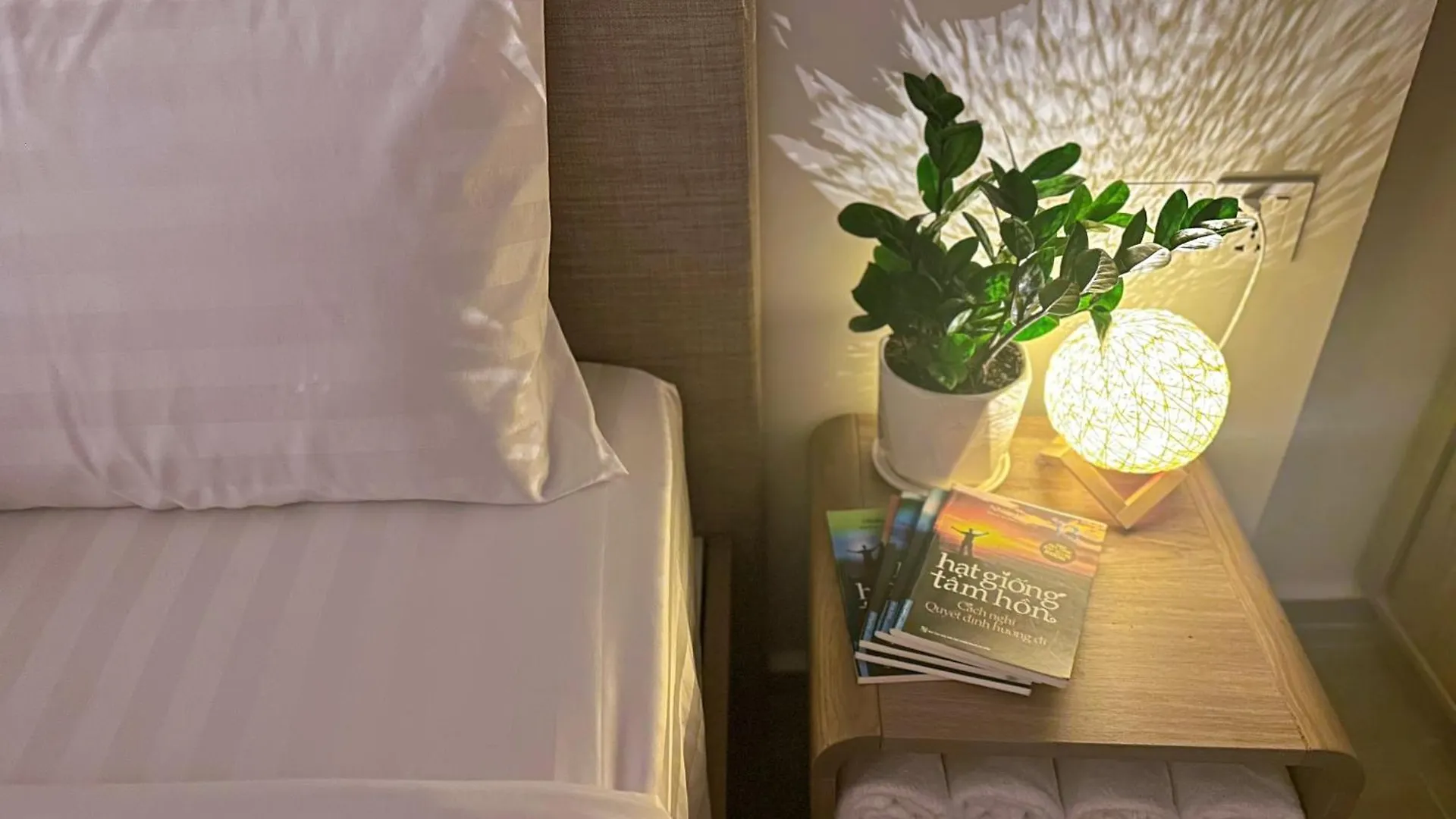 St House - The Song Apartment With Sky Pool Vietnam