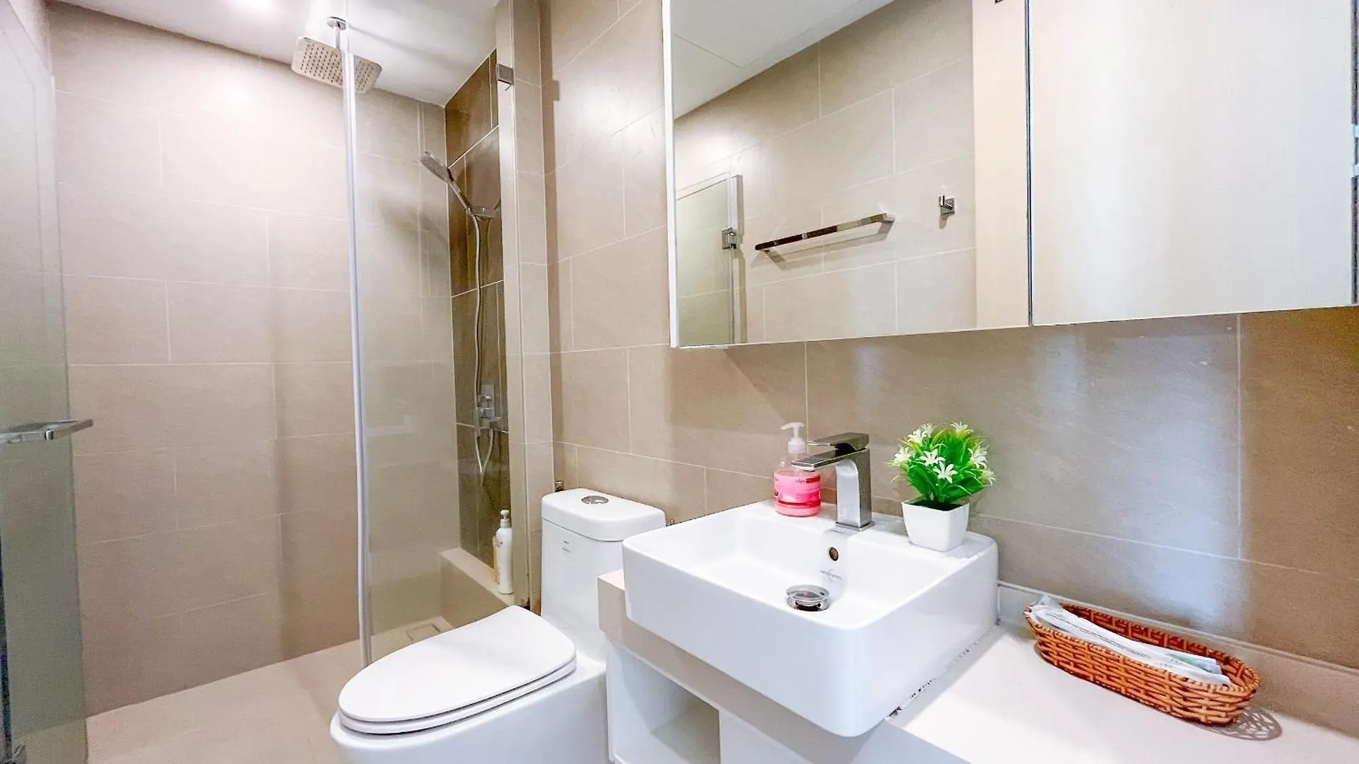 St House - The Song Apartment With Sky Pool Vietnam