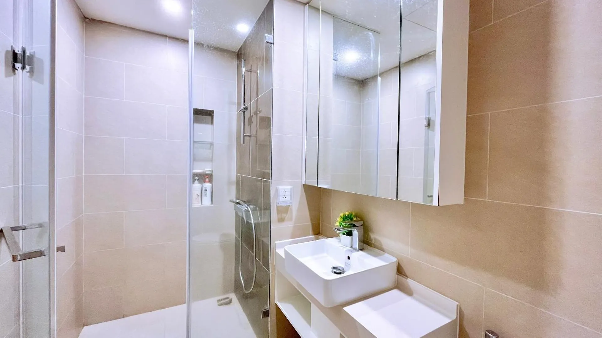 St House - The Song Apartment With Sky Pool  Vung Tau