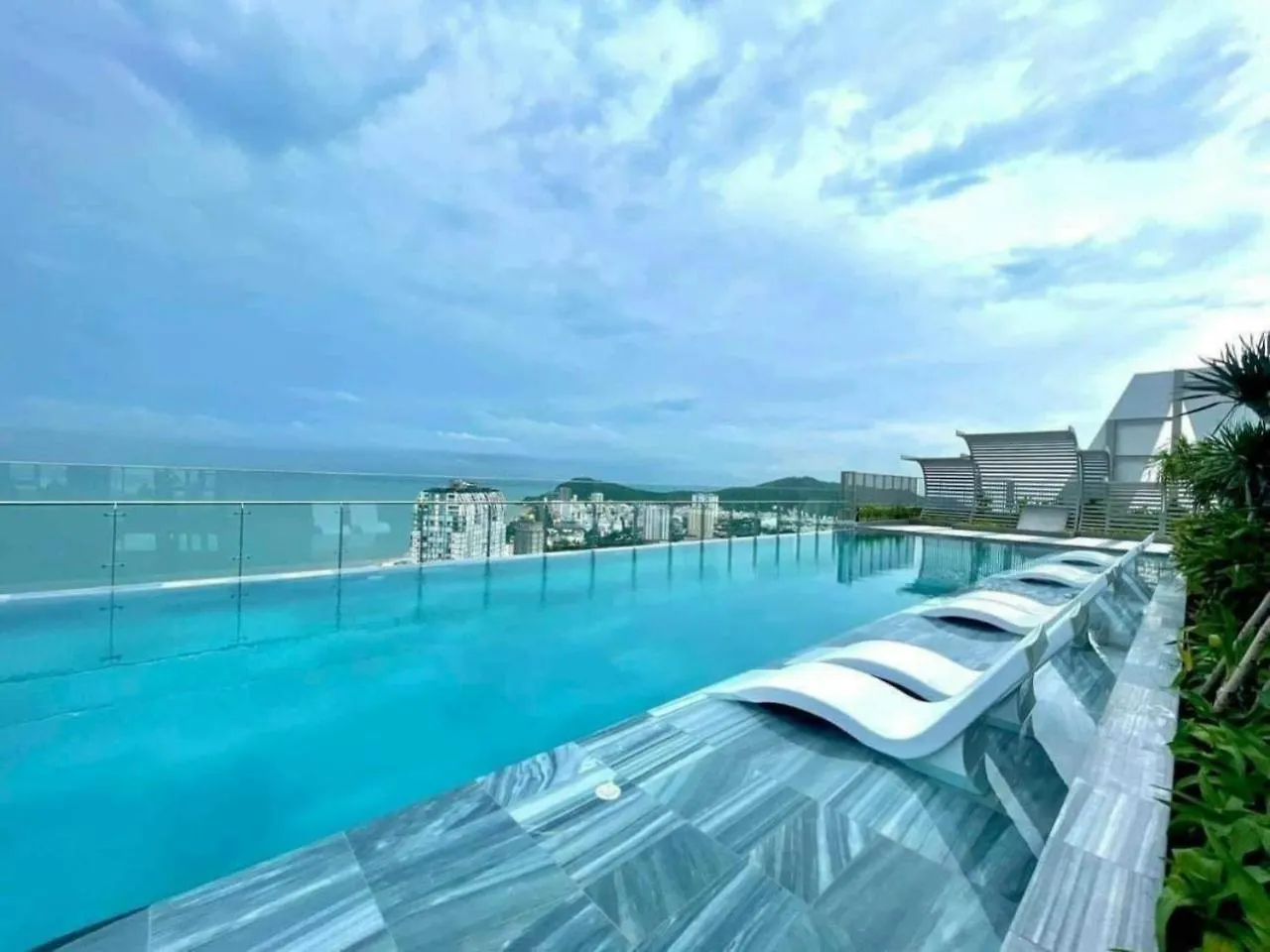 St House - The Song Apartment With Sky Pool Vung Tau